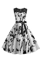 Ärmelloses bedrucktes weißes Rockabilly Kleid mit U-Ausschnitt und Schärpe
